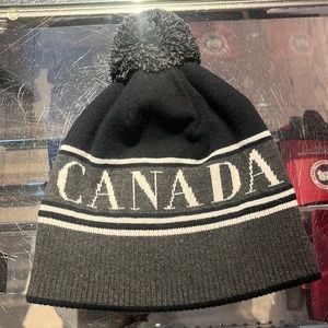 100% Authentic Never Been Worn Canada Goose Pom Toque